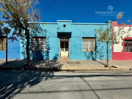 San Felipe - Vende Casa 6d 2b En Pleno Centro