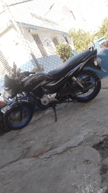 Motocicleta Modelo Bajaj Platina 125 