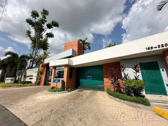 En Venta Townhouse En Mañongo Con Planta 100% Prth-046