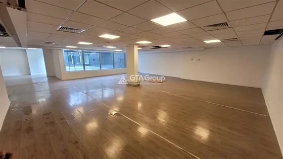 Arriendo Oficina 703 M2 Frente A Metro El Golf