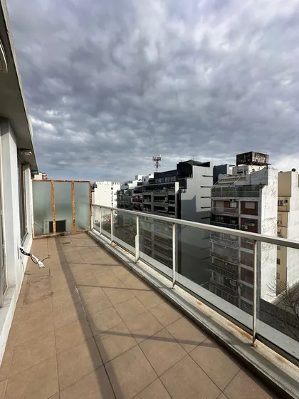 Alquiler  Excelente 2 Ambientes Con Balcón Y Amenities