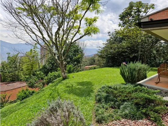 Casa En Venta Sector El Tesoro, Medellín 