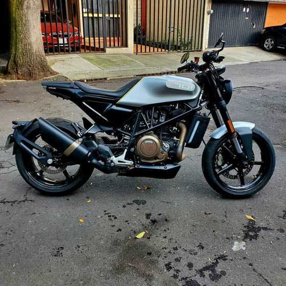 Vitpilen 701, Naked 100% Original En Perfecto Estado.