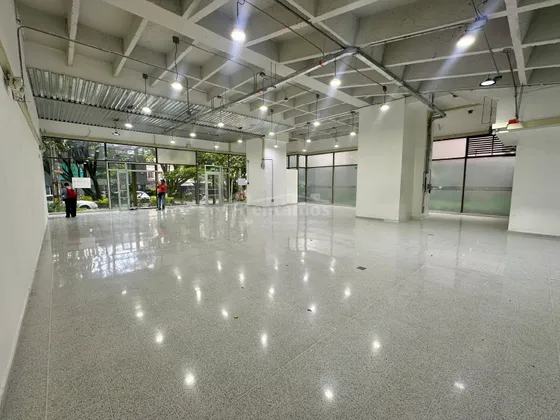 Local En Arriendo En La Salle. Cod A775956