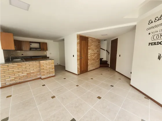 Apartamento En Venta Y Renta En Sabaneta, Sector Aves María 