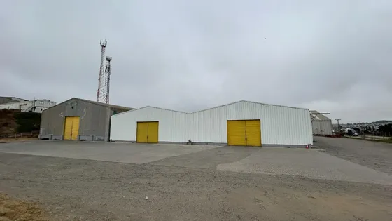 Bodegas Industriales En Primera Línea Del Barrio Industrial