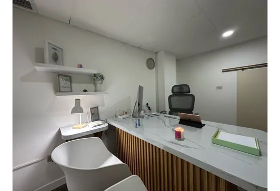 Se Alquila Clínica Odontologica 180m2 Prados Del Este 8986
