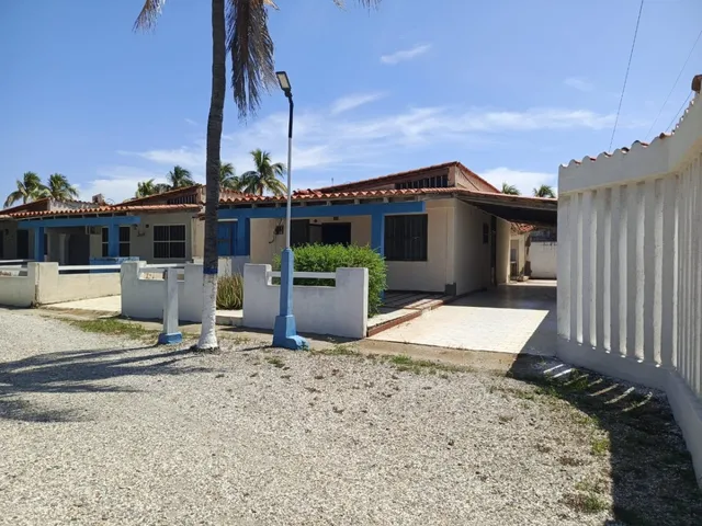 Century 21 Mónaco Tucacas, Vende De ¡¡¡¡¡¡¡¡oportunidad¡¡¡¡¡¡¡¡¡¡¡¡ De Inversión Casa Frente Al Mar.  