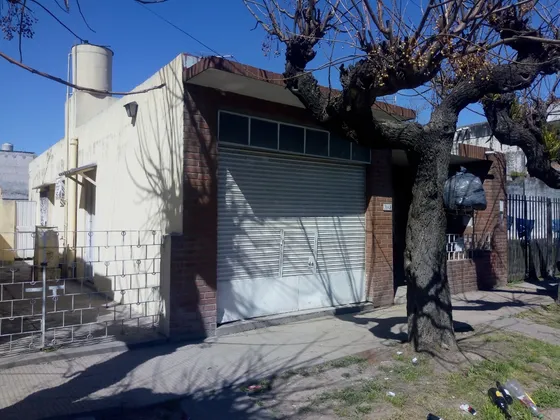 Casa 3 Amb. Con Local 