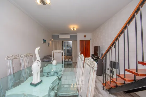 Casa Tipo Duplex  Con Quincho En Venta Barracas