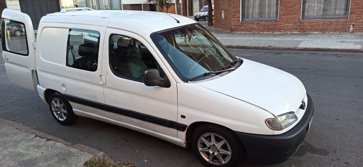 Peugeot Partner Furgon 1400 Mercado Libre