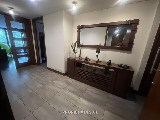 Departamento En Venta De 4 Dorm. En Las Condes