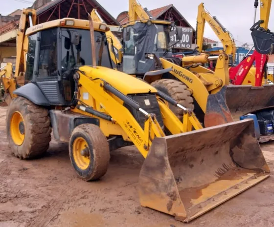 Retroescavadeira Jcb 3c  2013 Cabine Ar 4x2  8390 Hs Repasse
