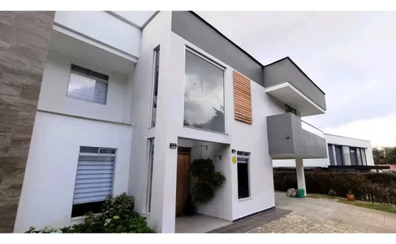 Venta De Casa En Envigado Altos Del Escobero