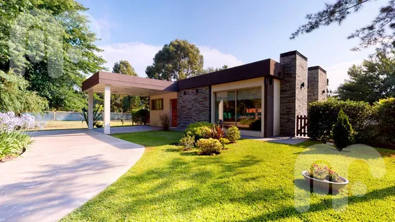 Venta Casa De 3 Dormitorios En Miralagos