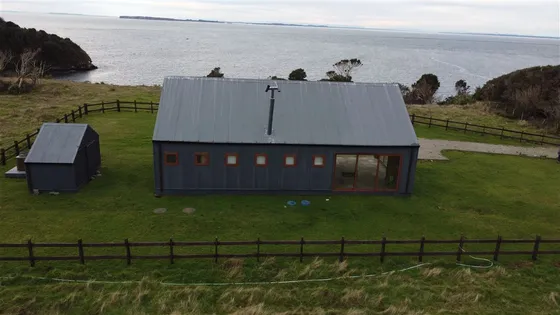 Casa En Gran Terreno - Faro Corona