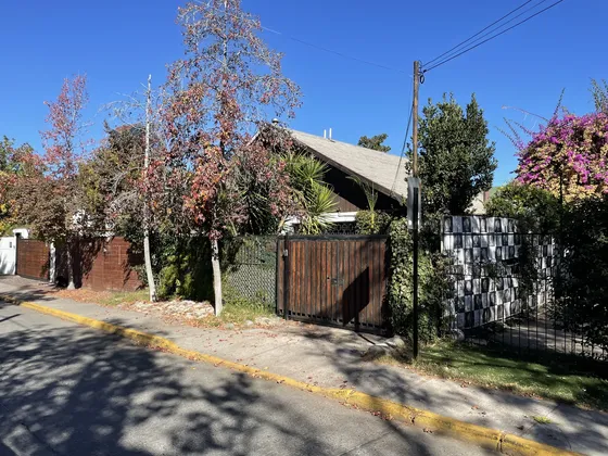 Casa En Venta En Vitacura- Gran Oportunidad De Inversión