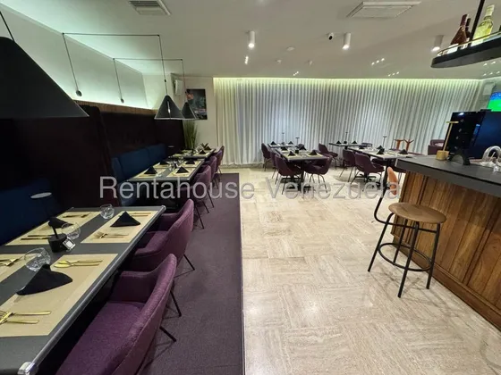 Negocio En Venta En Las Mercedes Restaurant Remodelado Con Amplia Terraza Acogedora