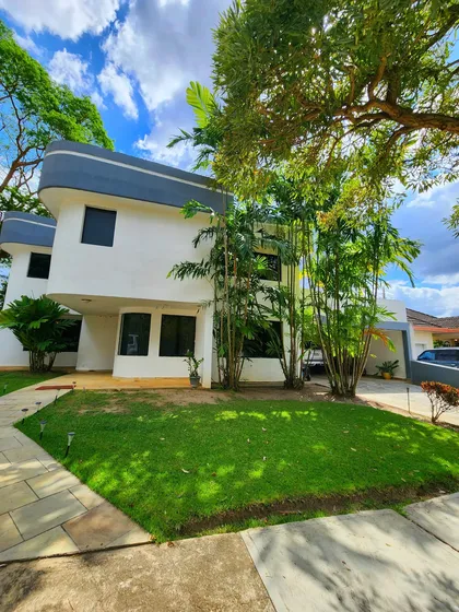 Yraima Tovar Vende Casa Quinta En Villas Laguna Club En Colinas De Guataparo.