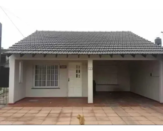 Casa En Venta - 4 Dormitorios 1 Baño 3 Cocheras - 500mts2 - La Matanza