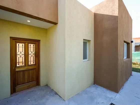 B°cerrado Brujas, Casa 4 Amb A Estrenar De 120 M² Cub S/lote De 650 M²