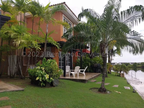 Yf Townhouse En Venta En Puerto Encantado 24-11383 Gn