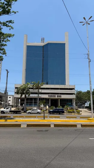  Local Oficina Torre Bvc Av. Intercomunal  Lecheria Venta 113m2