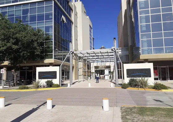 Oficina Comercial En Alquiler En Canning Complejo Amaneceres Office Con Seguridad