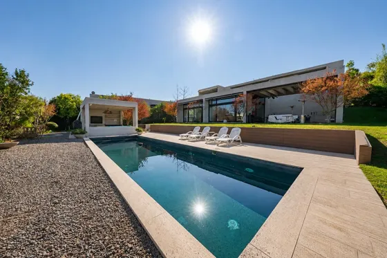 Casa Mediterránea Con Exclusiva Distribución Familiar, Pisci
