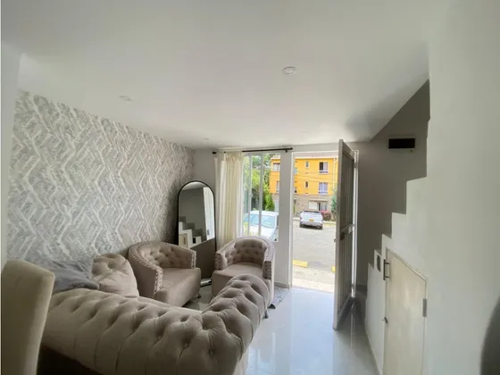 Venta De Casa Unifamiliar En Medellín Sector Rodeo Alto