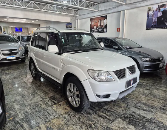 Mitsubishi Pajero Tr4 2.0 4x2 16v 140cv Flex 4p Automático