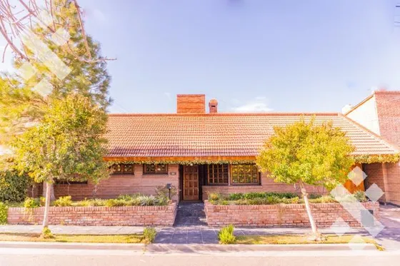 Venta Casa 3 Dorm - Sta Genoveva - Neuquen
