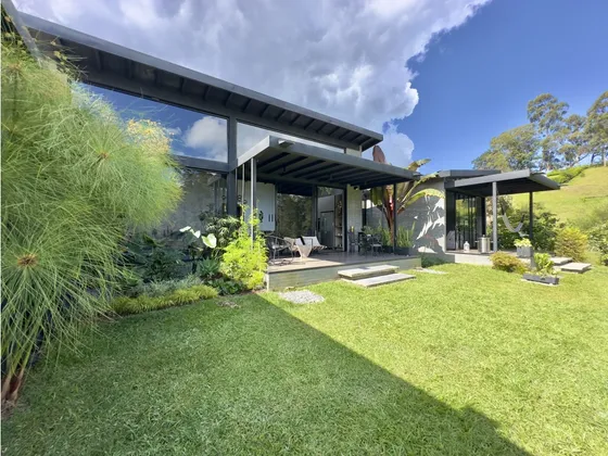 Hermosa Casa De Un Nivel Parcelación Montesereno Del Retiro