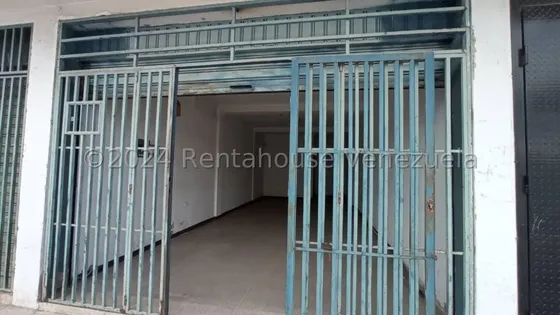 Bray Montoya Alquila Local Comercial En Av Pedro Leon Torres Comodo A Pie De Calle Con Alto Nivel De Seguridad 2#4#2#2#7#3#1 Bray Montoya                                                               