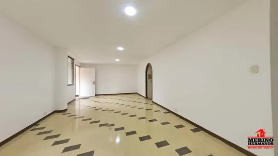 Apartamento En Arriendo En Laureles. Cod A5647