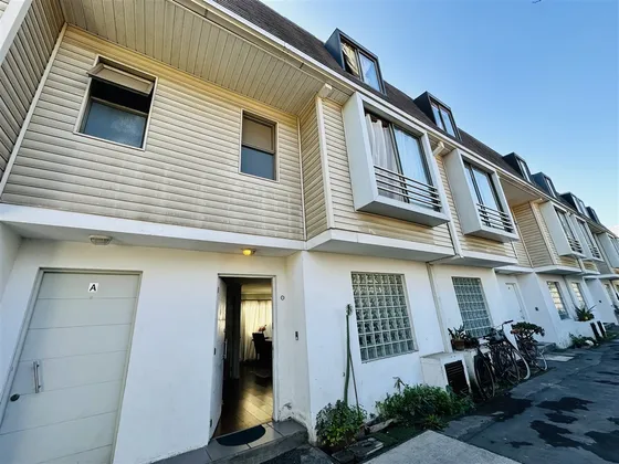 Casa - Town House En Venta De 3 Dorm. Y 2 Baños En Macul