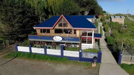 Casa En Venta De 9 Dorm. En Punta Arenas Funciona Como Hotel
