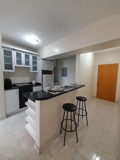 Alexandra Vende Apartamento Amoblado En Mañongo Frente Al Sa