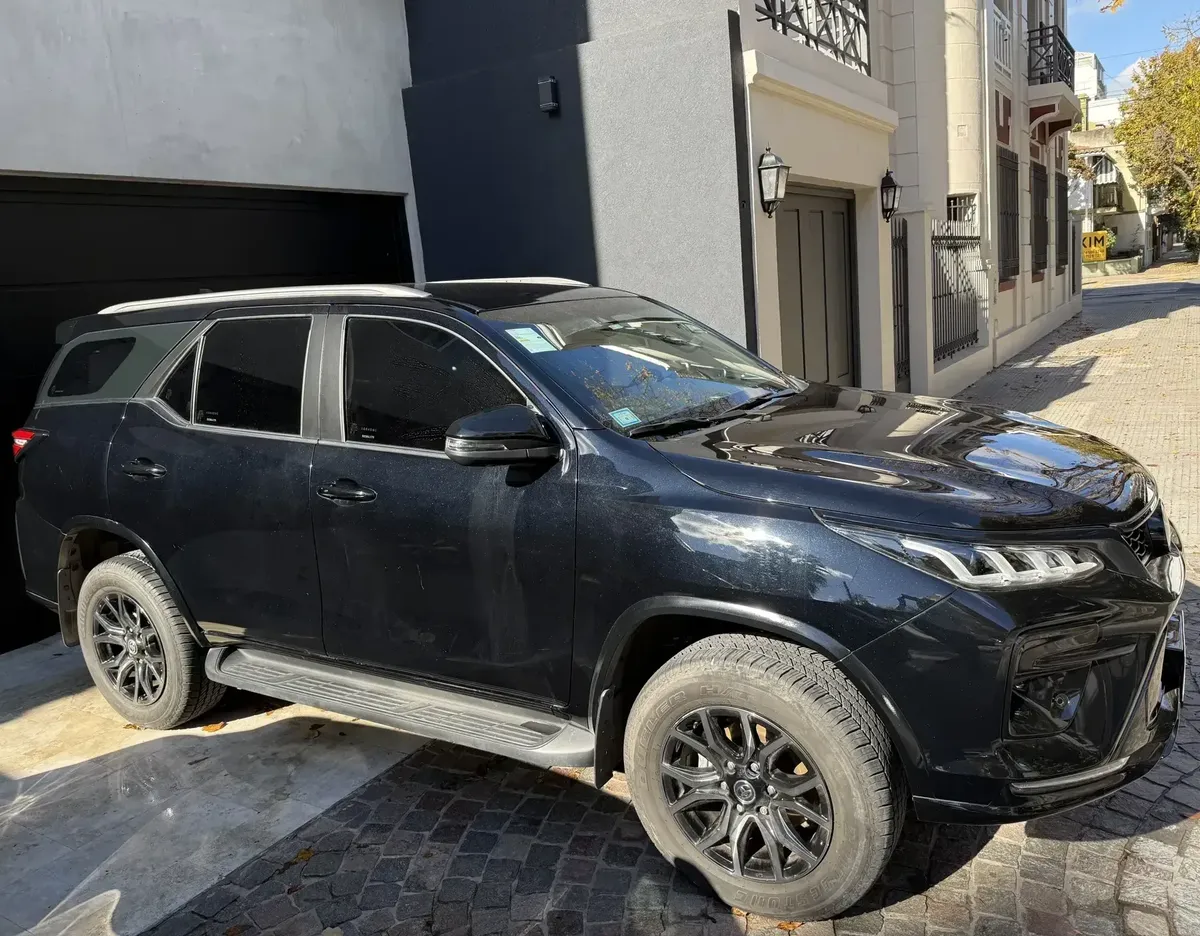 Toyota Hilux SW4 2.8 Tdi Gr-s 4x4 7as 6at