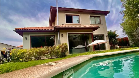 Casa Premium En Condominio Alcázar Sector Colina