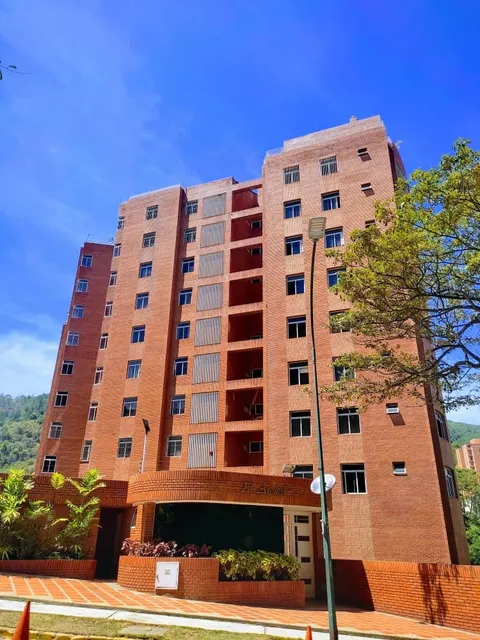 Las Esmeraldas, La Tahona. Caracas. Apto Con Terraza En Venta. Edif. El Arenal Gm