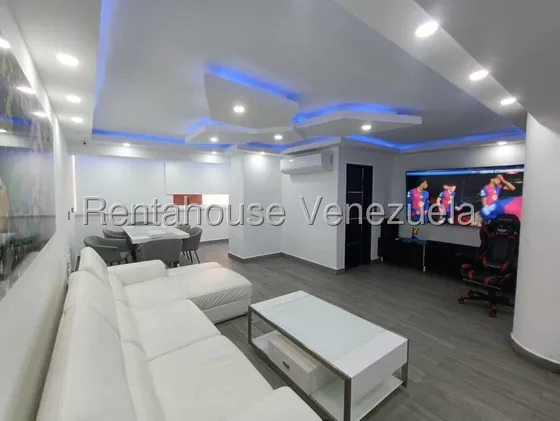 Apartamento En Venta En Playa Grande Mls 25-17679 Yf