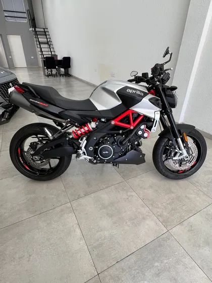 Aprilia Shiver 900