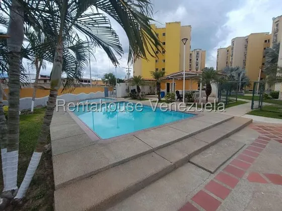 Apartamento En Alquiler En Maracay La Morita Urb. Villa Geicas 25-22477