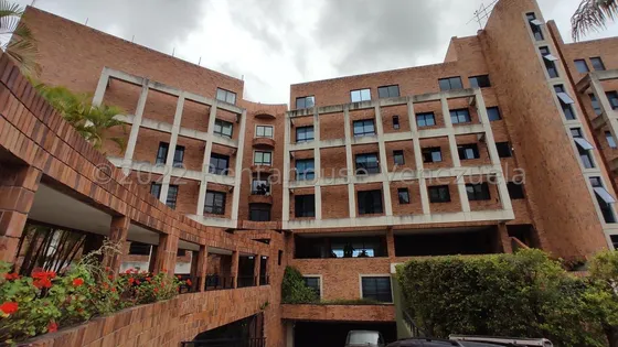 Hermoso Y De Poca Densidad Apartamento En Alquiler En Colinas De Valle Arriba Yf