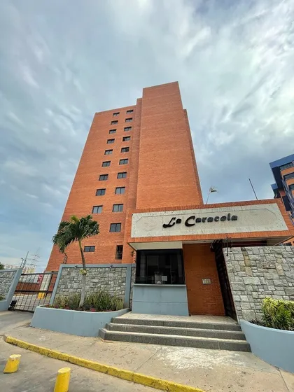 Apartamento En Venta En Lecheria Cr La Caracola