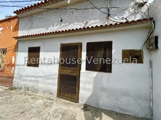  *jl/oportunidad De Inversión!  Casa En Venta  Barquisimeto, Centro-oeste  Lara, Venezuela/josé López/  Cod. 25-7156 /  96 M² 