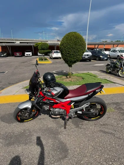 Suzuki Gladius Sfv 650