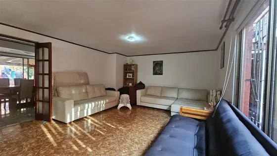 Casa En Venta De 5 Dorm. En Quinta Normal