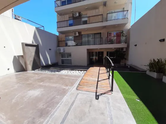 Alquilado Venta  1 Dormitorio Con Balcon  Pileta Cochera